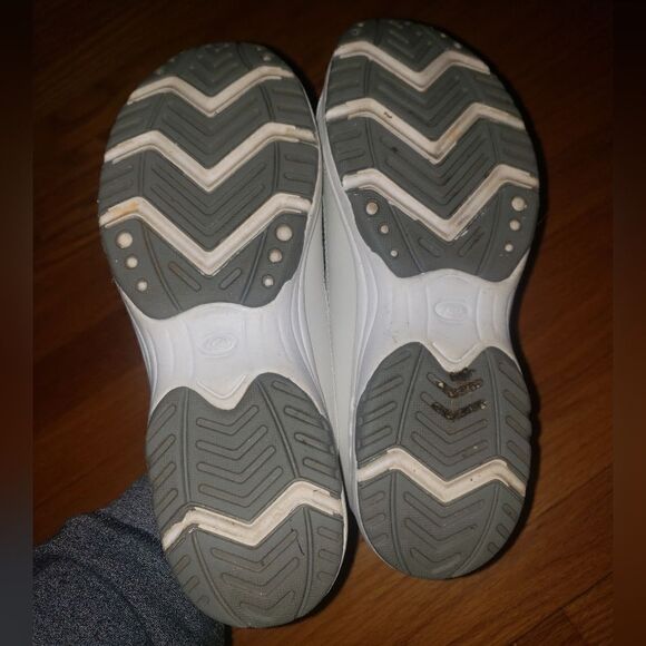 Easy Spirit Phoenix Traveltime mules - Picture 6 of 7